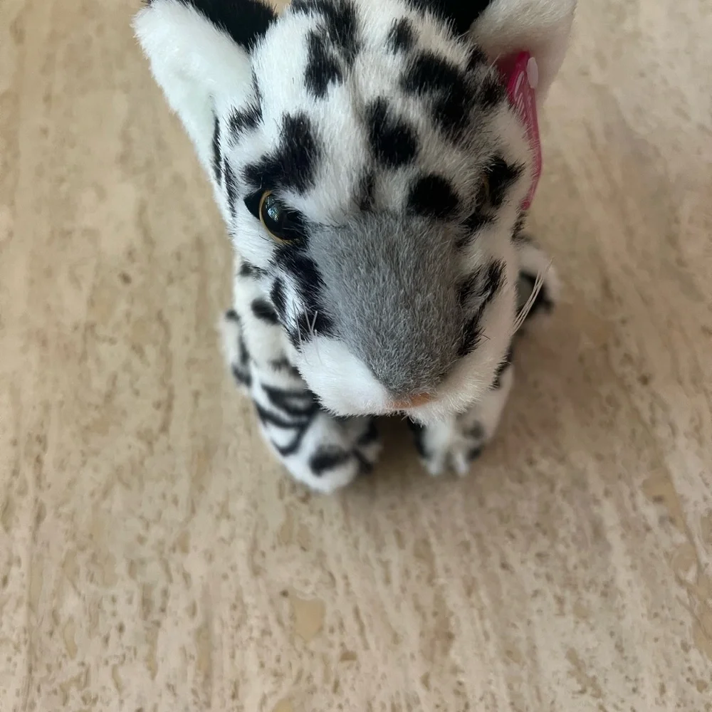 Vintage Eukanuba Snow Leopard